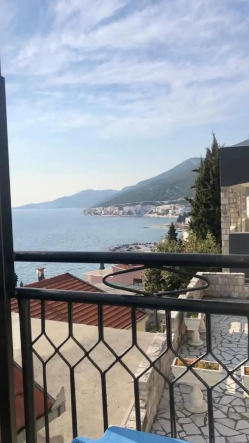 נאום Guest House Inara מראה חיצוני תמונה