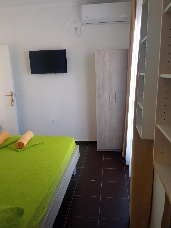 נאום Guest House Inara מראה חיצוני תמונה