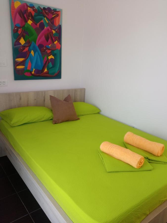 נאום Guest House Inara מראה חיצוני תמונה