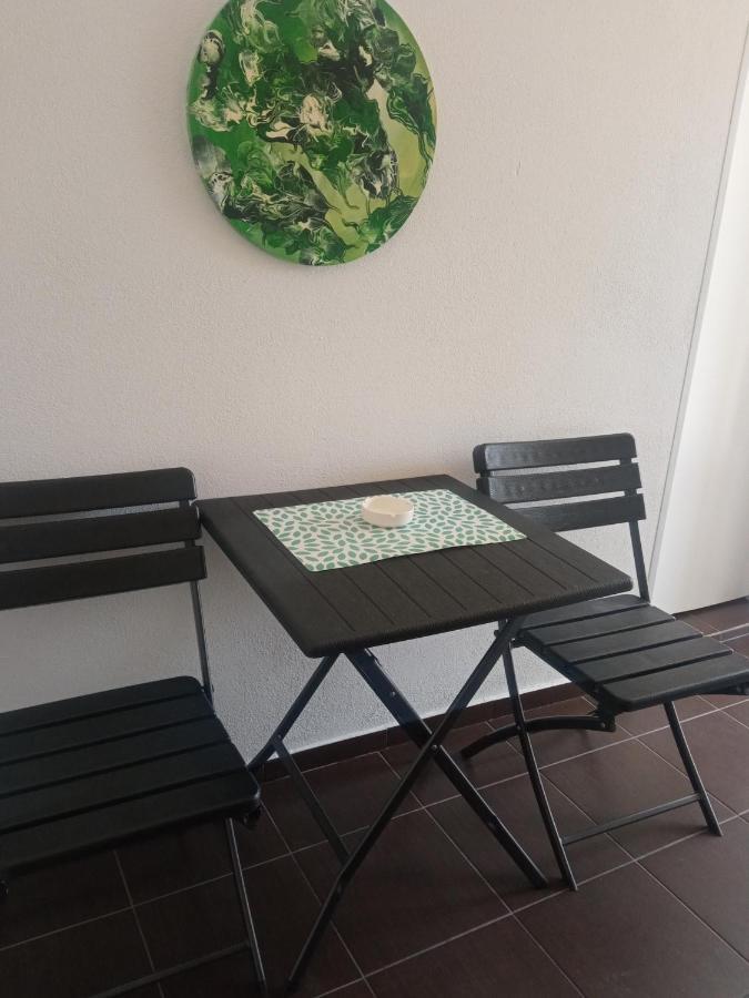 נאום Guest House Inara מראה חיצוני תמונה