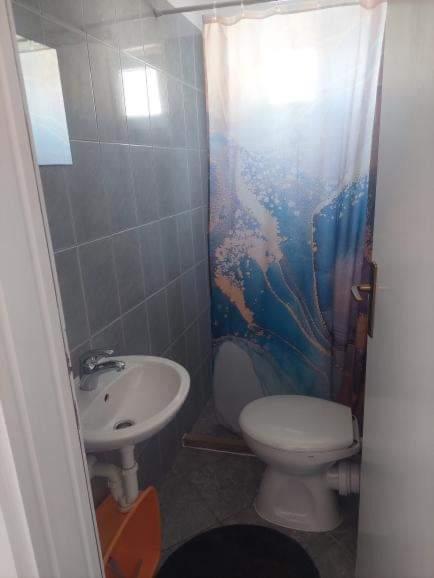 נאום Guest House Inara חדר תמונה