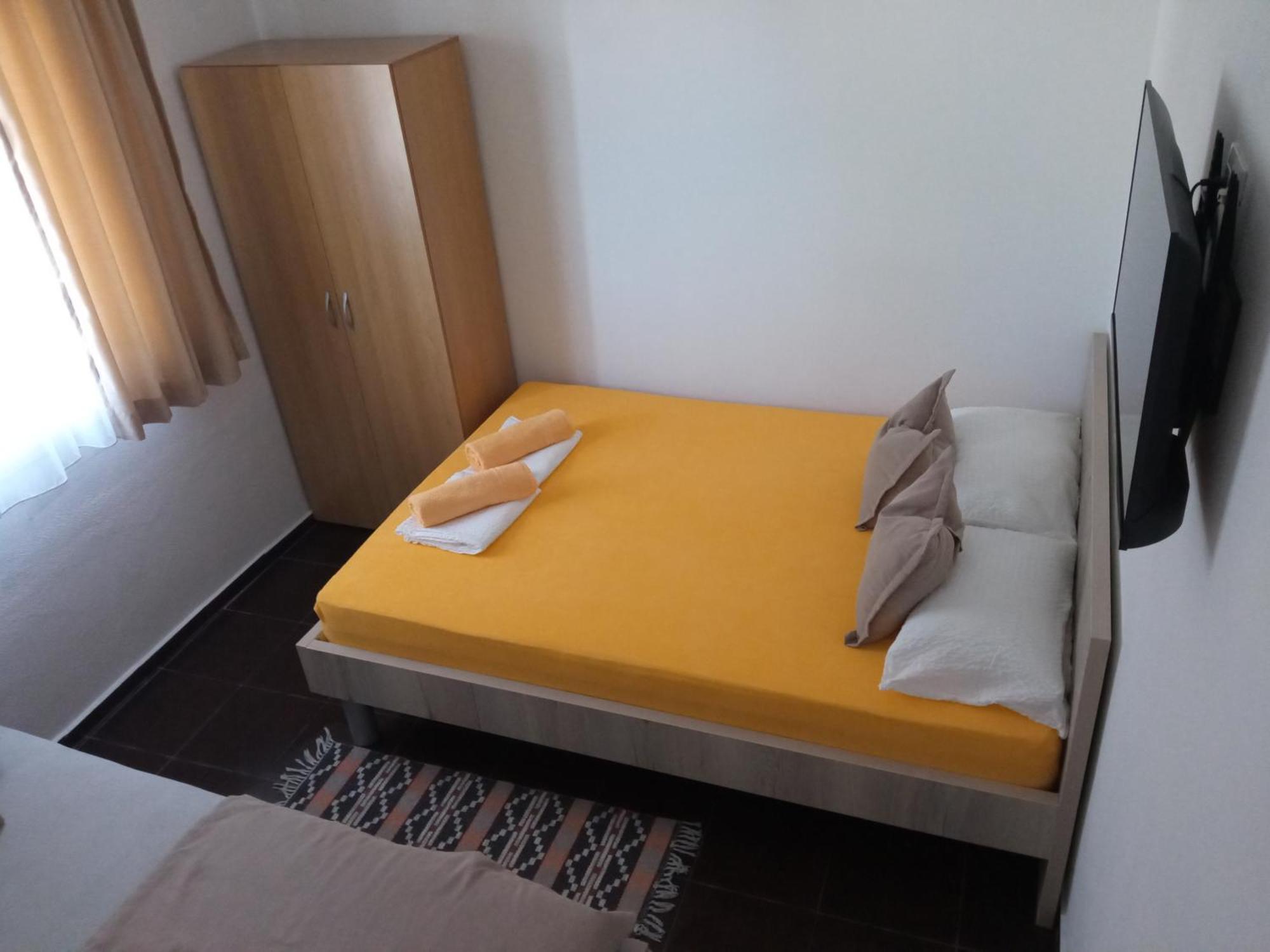 נאום Guest House Inara חדר תמונה