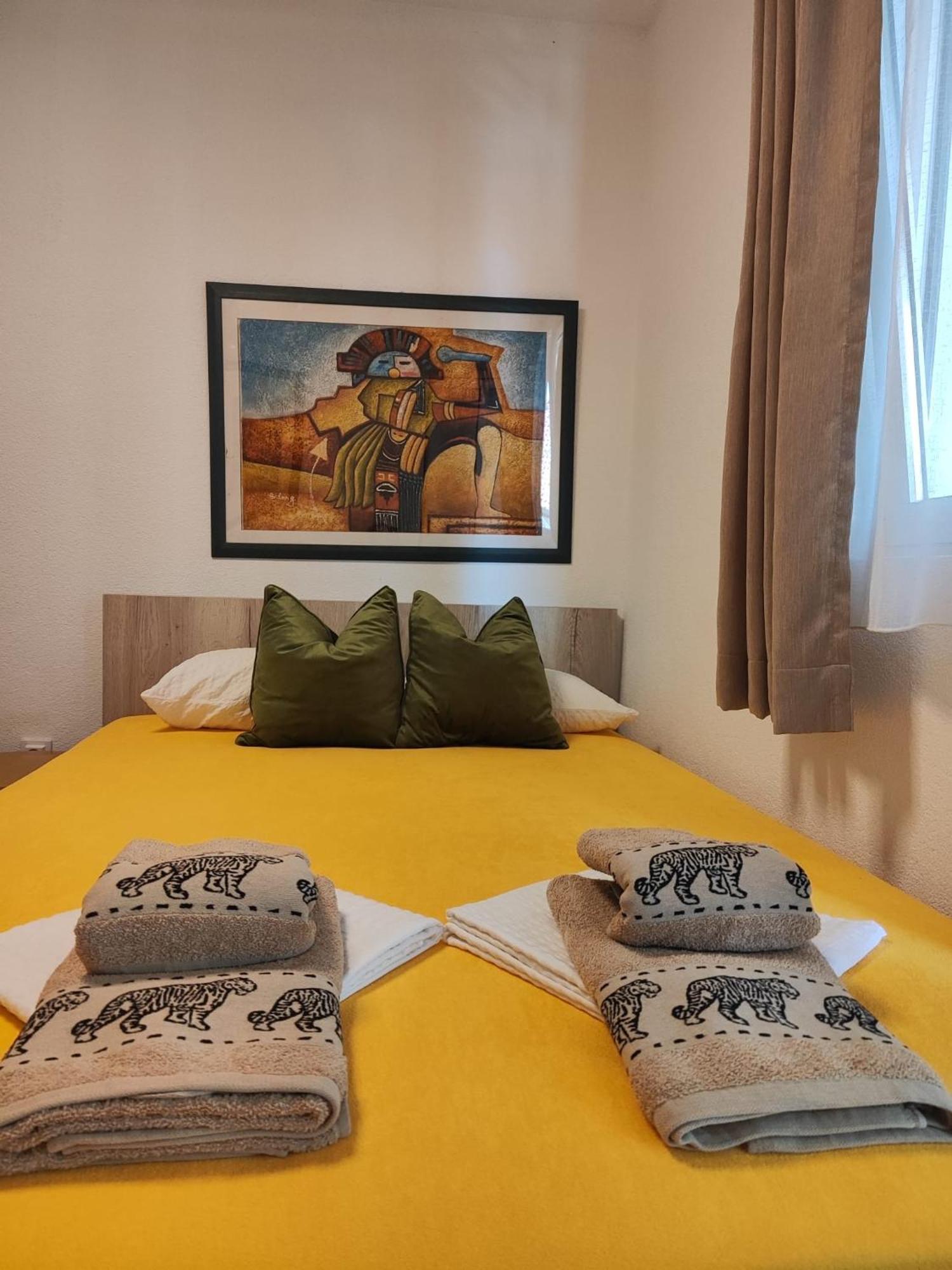 נאום Guest House Inara מראה חיצוני תמונה