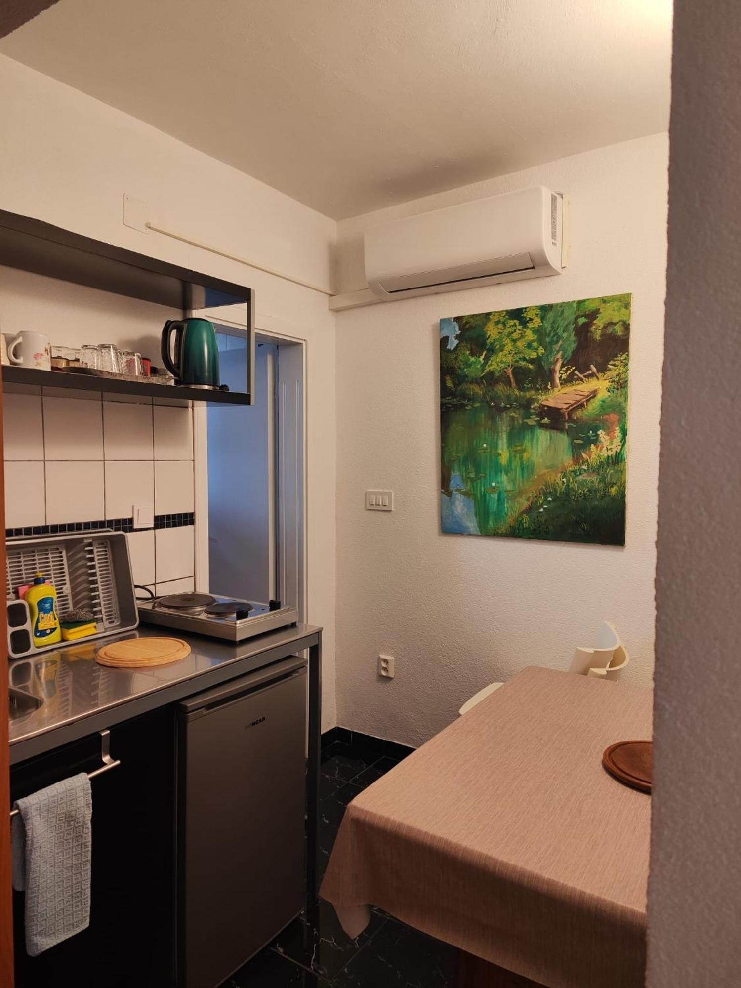 נאום Guest House Inara מראה חיצוני תמונה